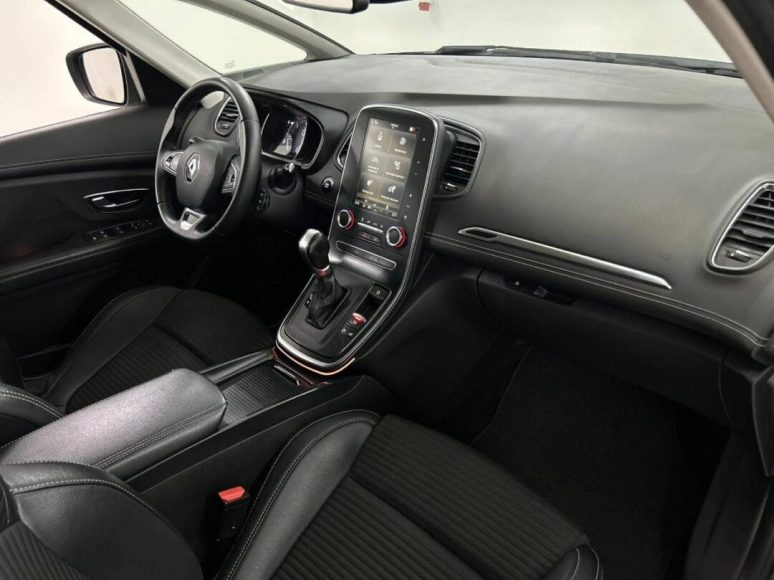 Renault Grand Scenic (5)