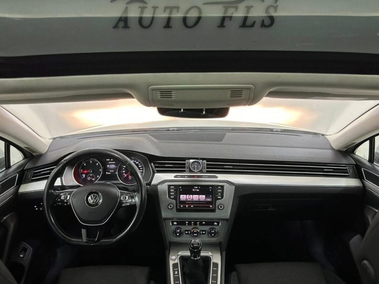 VW Passat (16)