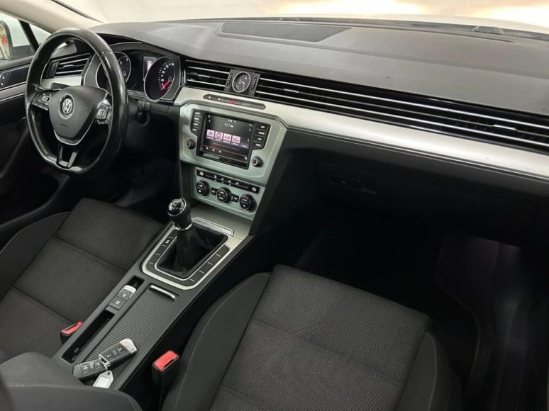 VW Passat (7)